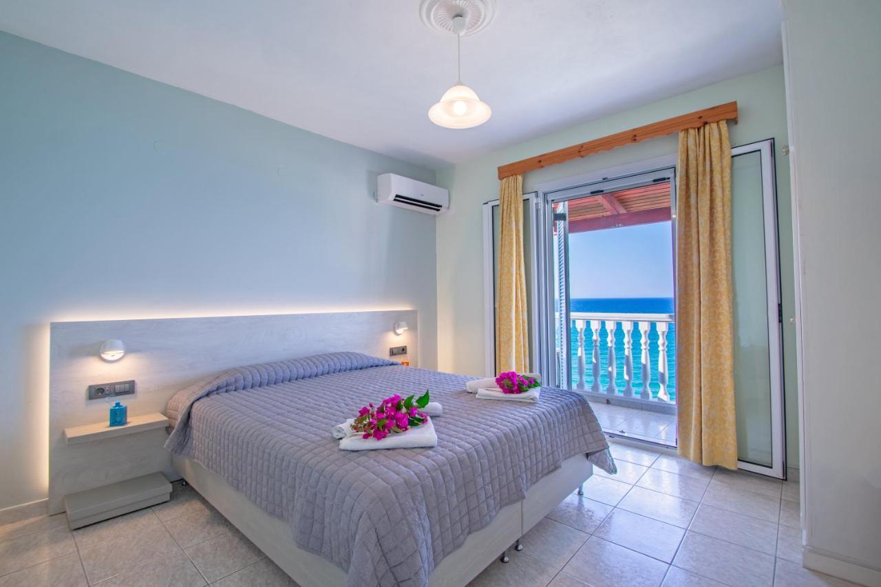 Baywatch Apartments On The Beach By "Elite" Amoudi Exterior foto