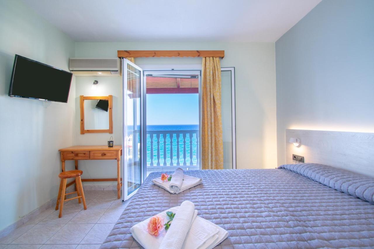 Baywatch Apartments On The Beach By "Elite" Amoudi Exterior foto