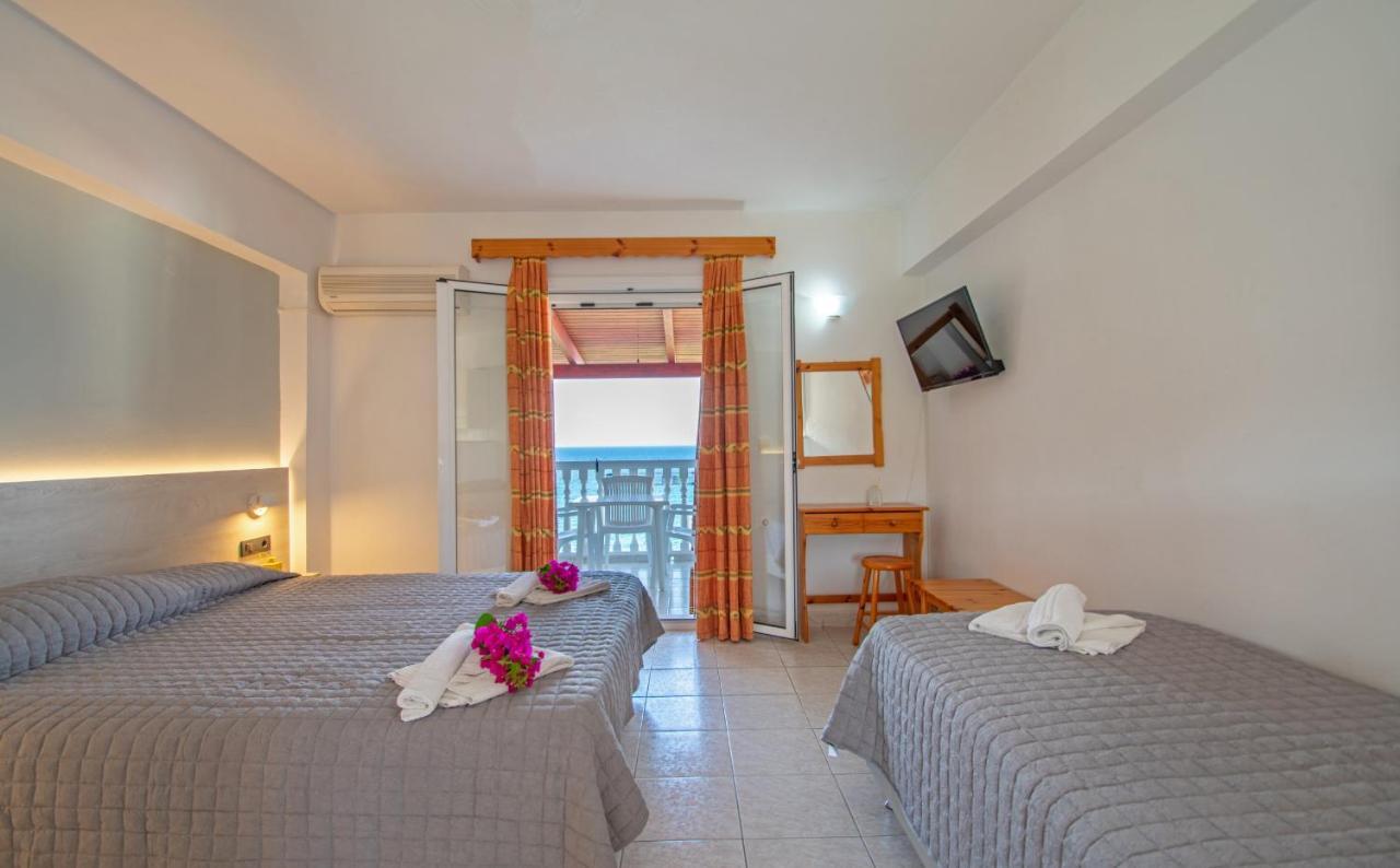 Baywatch Apartments On The Beach By "Elite" Amoudi Exterior foto