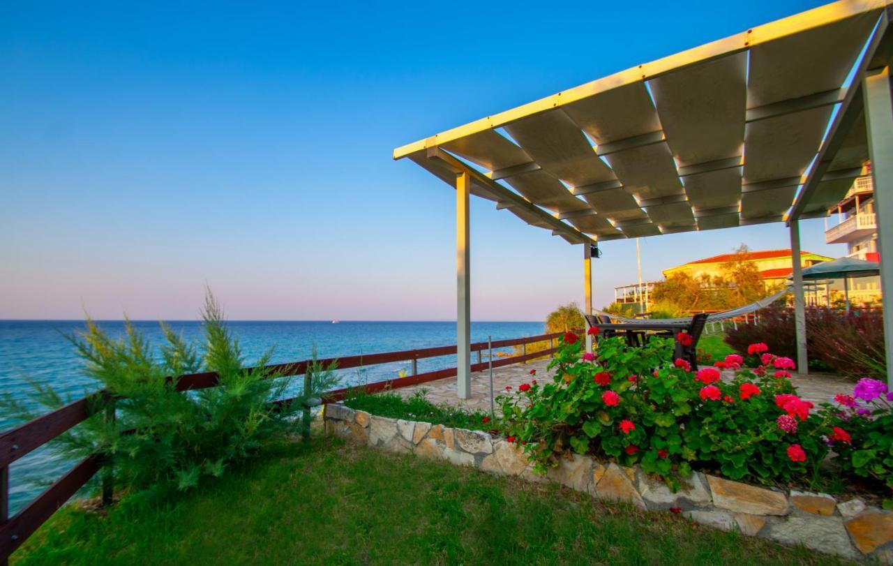 Baywatch Apartments On The Beach By "Elite" Amoudi Exterior foto