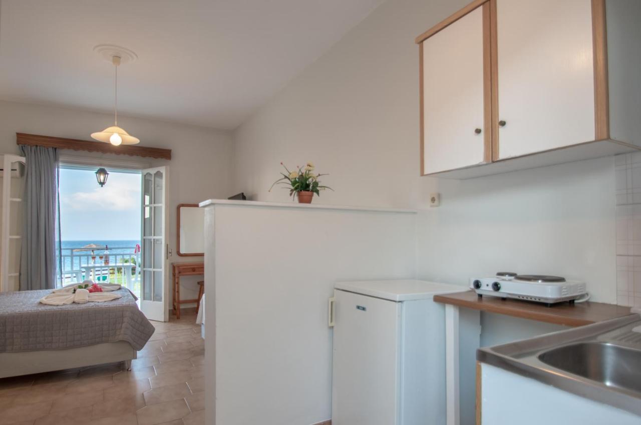Baywatch Apartments On The Beach By "Elite" Amoudi Exterior foto