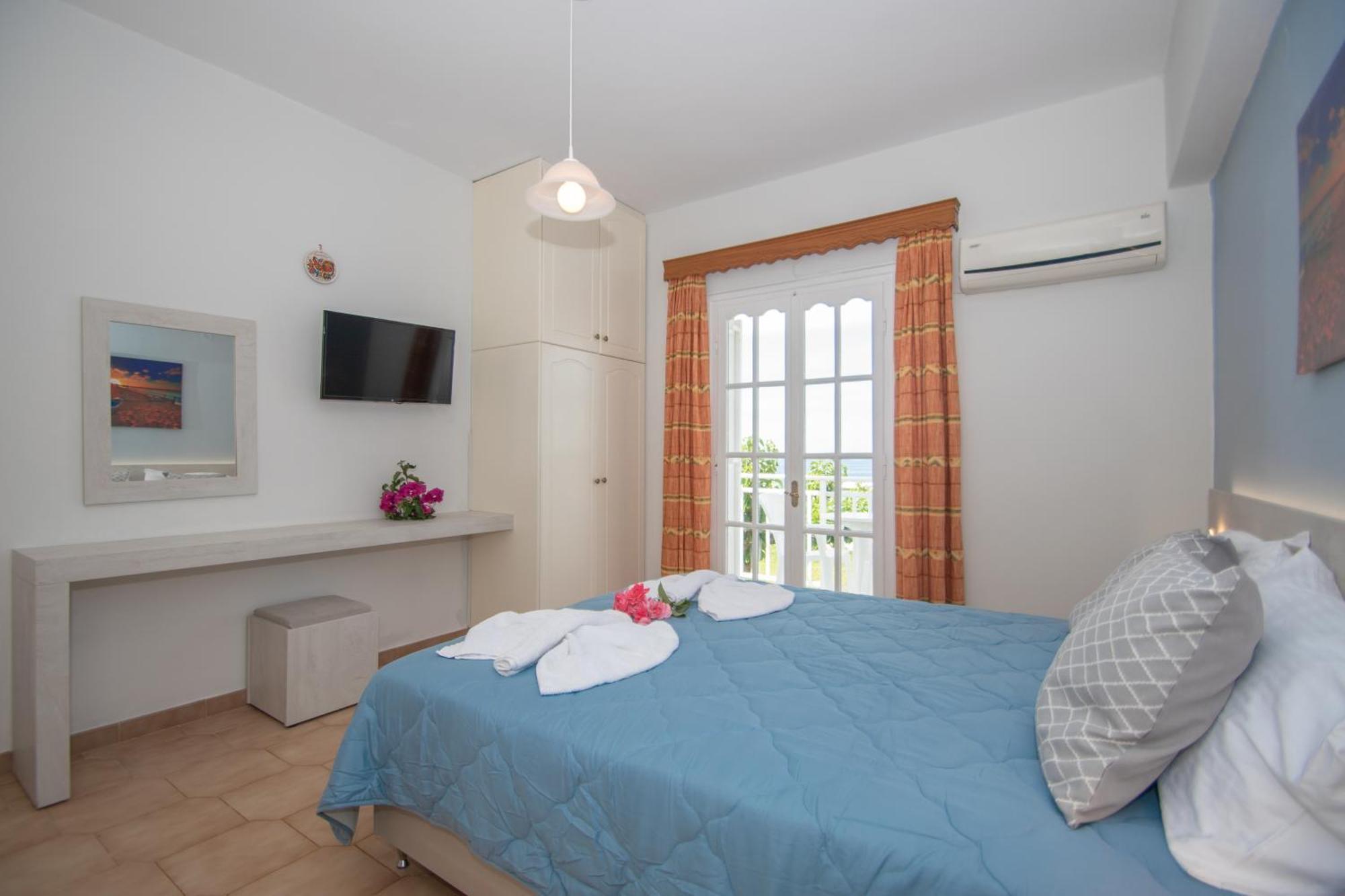 Baywatch Apartments On The Beach By "Elite" Amoudi Exterior foto