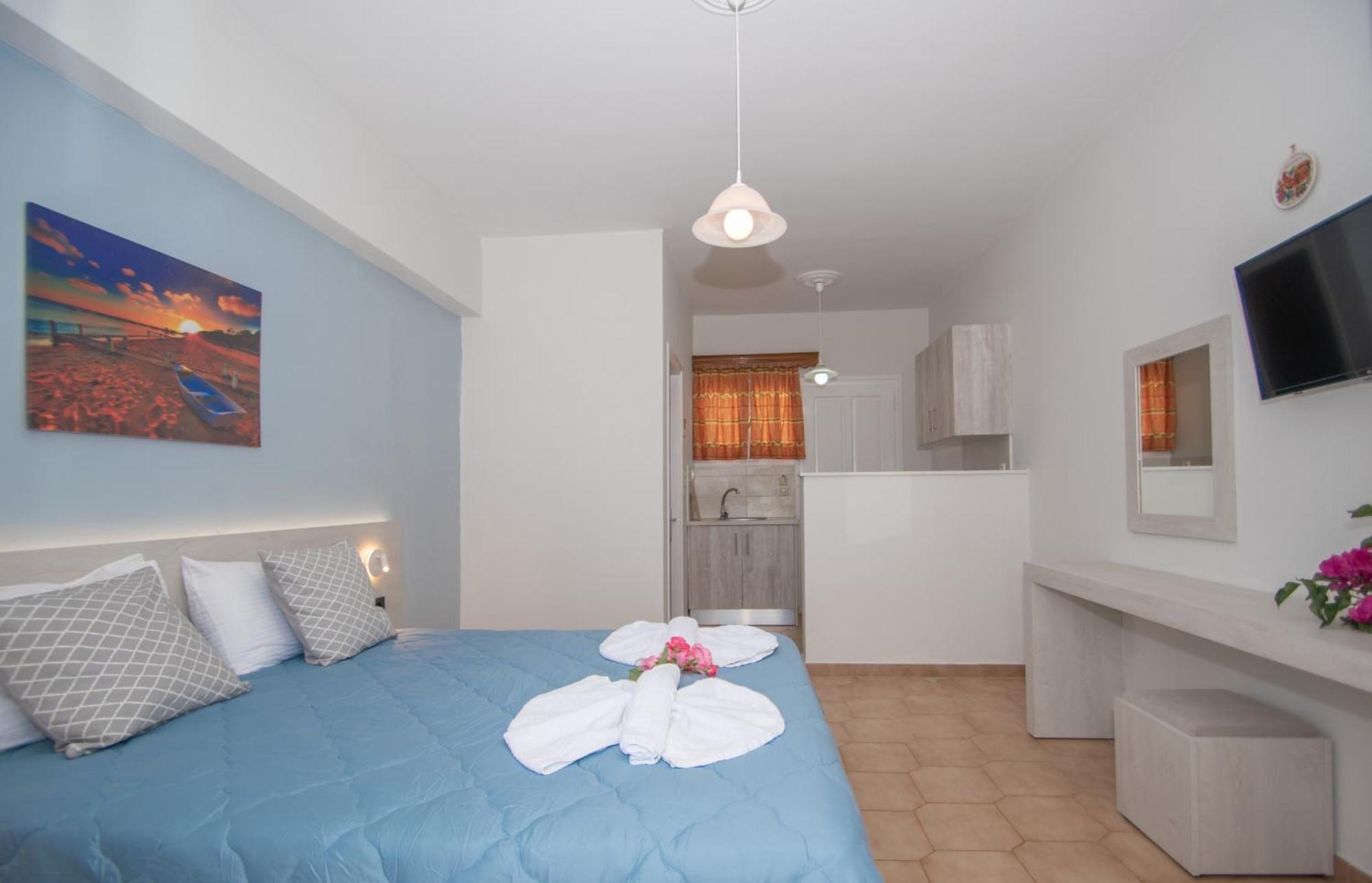Baywatch Apartments On The Beach By "Elite" Amoudi Exterior foto