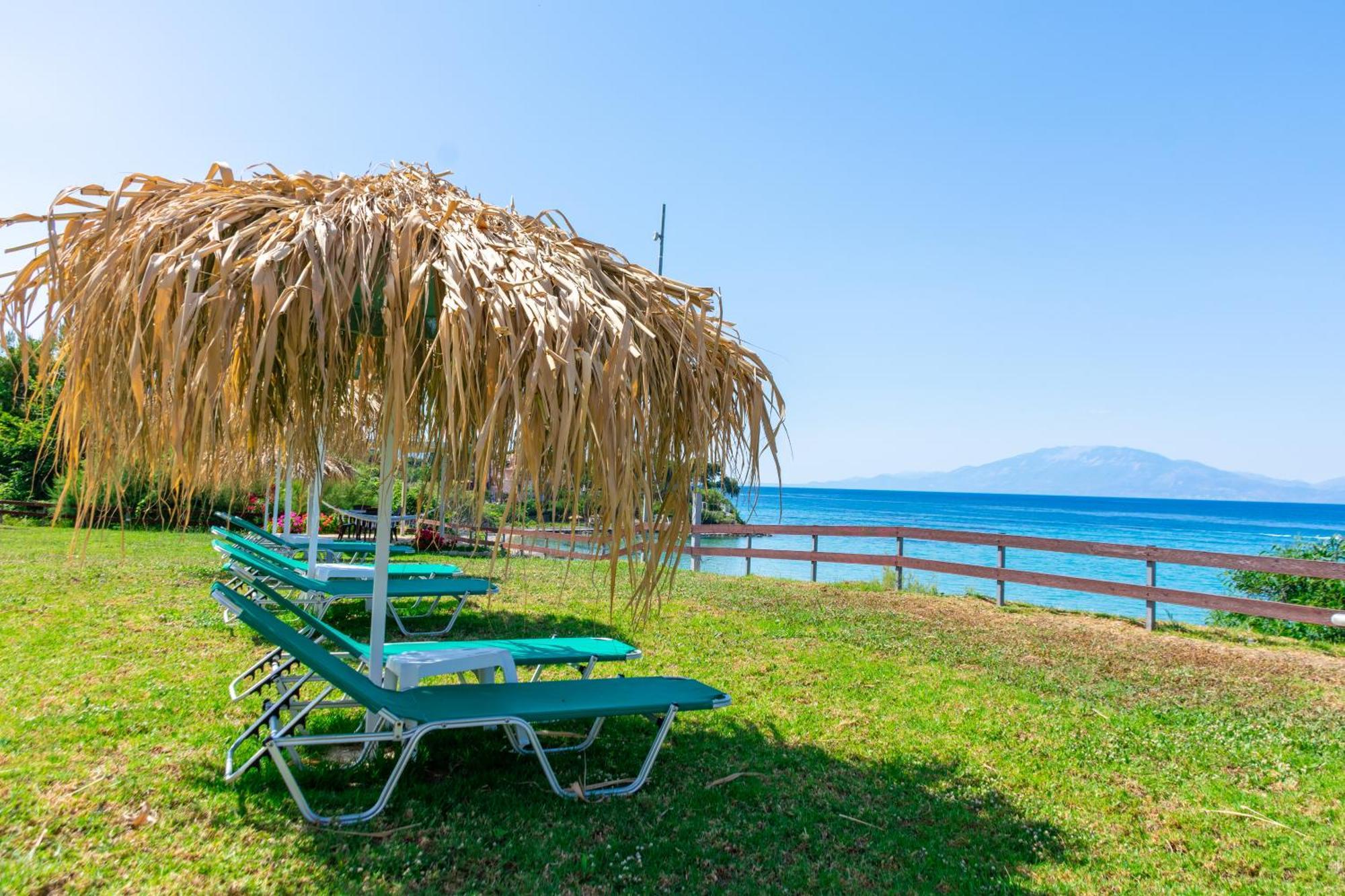 Baywatch Apartments On The Beach By "Elite" Amoudi Exterior foto