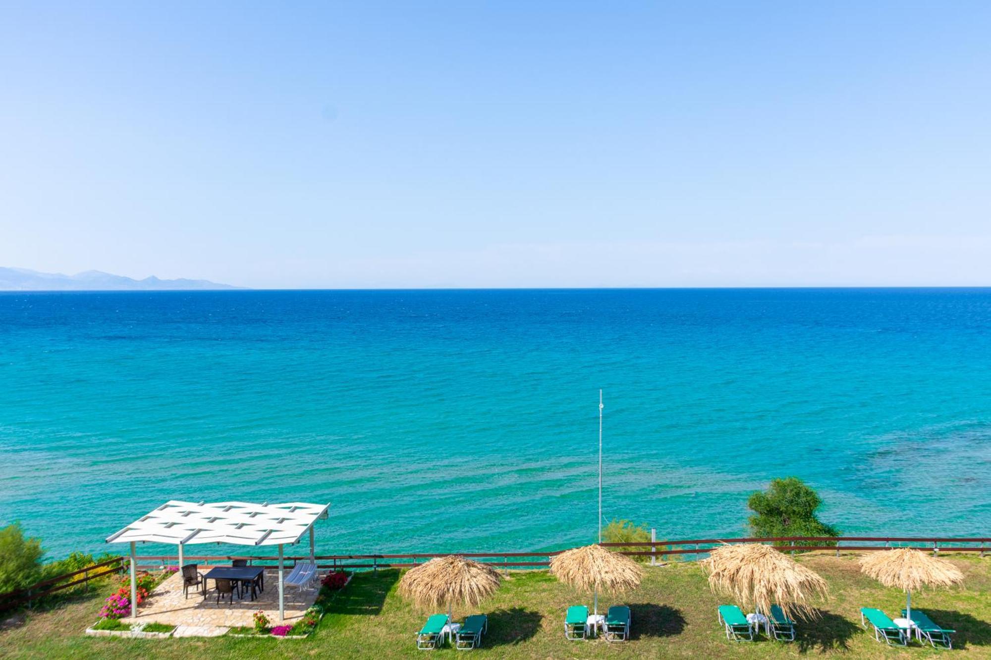 Baywatch Apartments On The Beach By "Elite" Amoudi Exterior foto